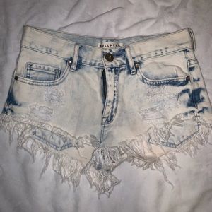 (Bullhead) Distressed white washed jean shorts
